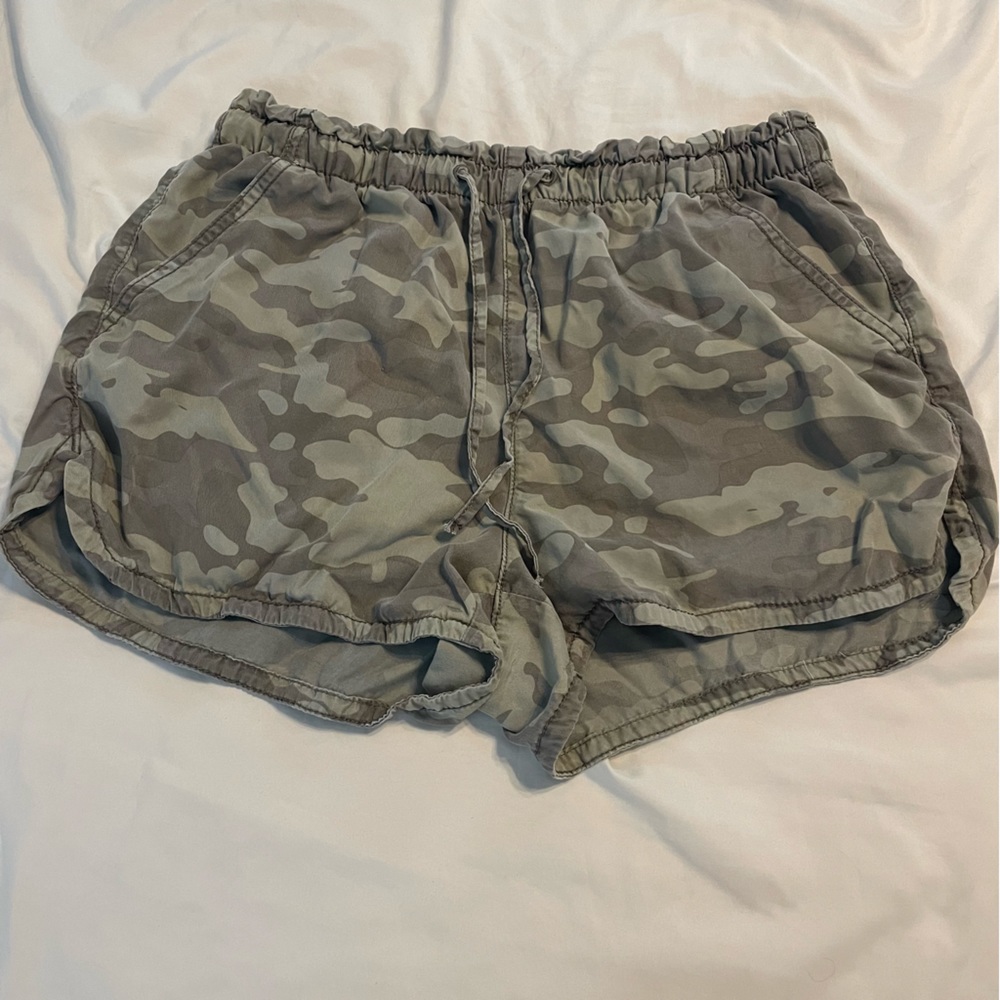 AE Camo Shorts